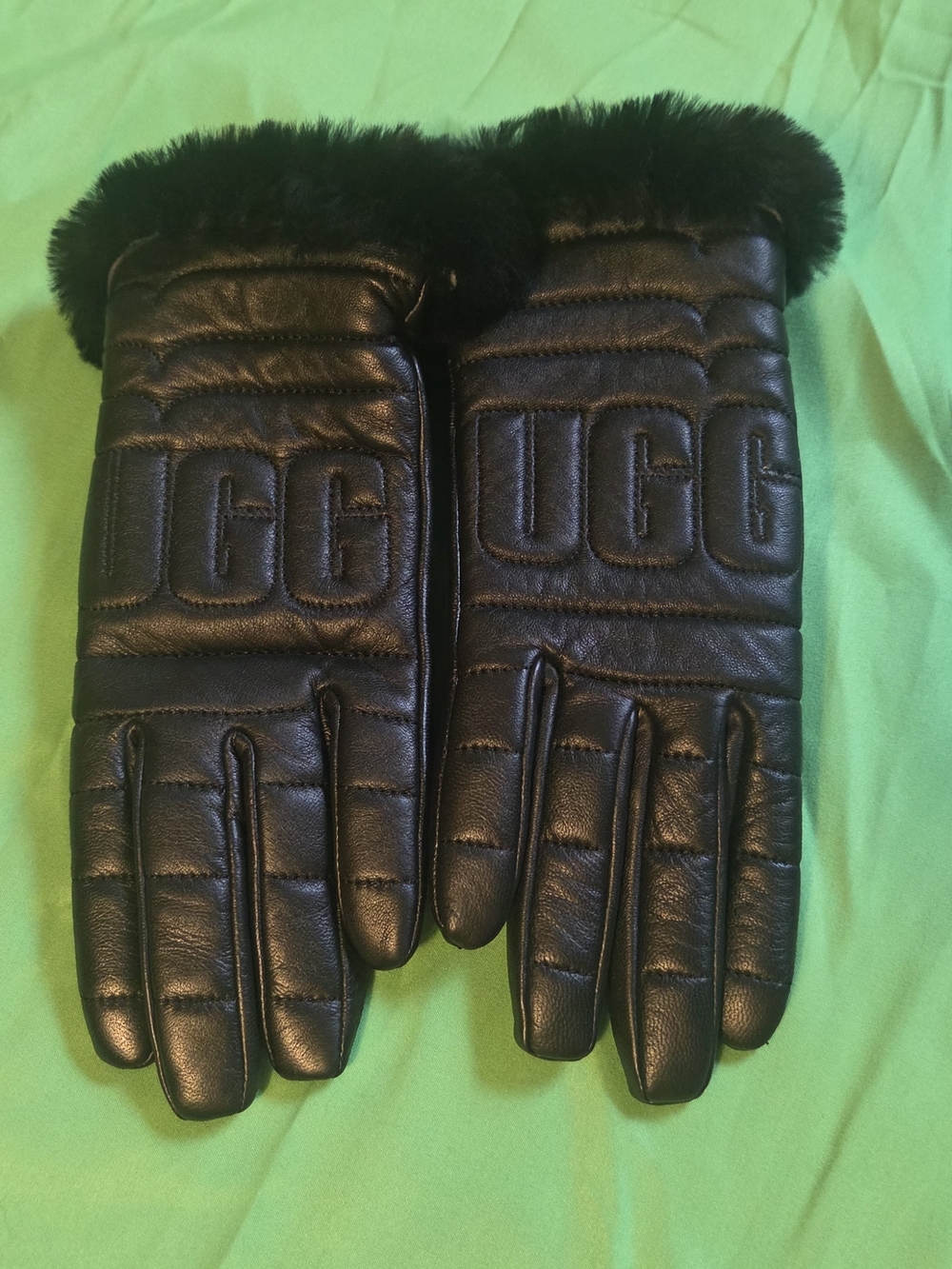 UGG Quilted Performance Glove Leather Gloves Black SP